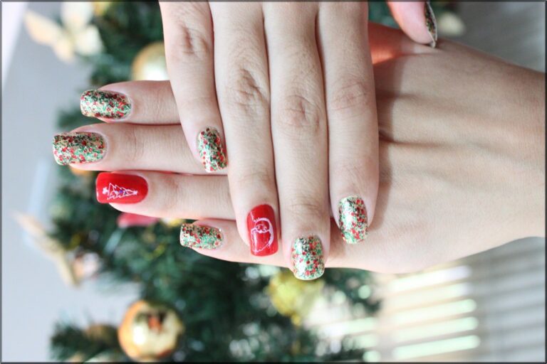 Festive and Fun: Christmas Nail Designs to Spread Holiday Cheer