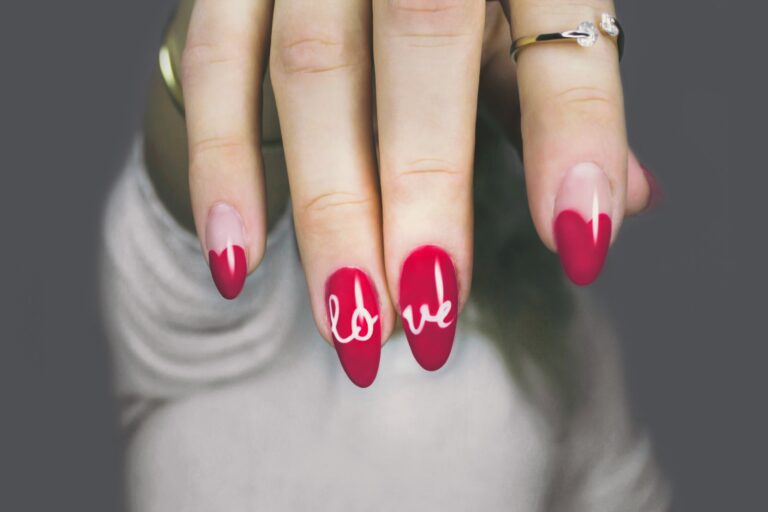 Effortlessly Stunning: Simple Nail Designs for Everyday Glam