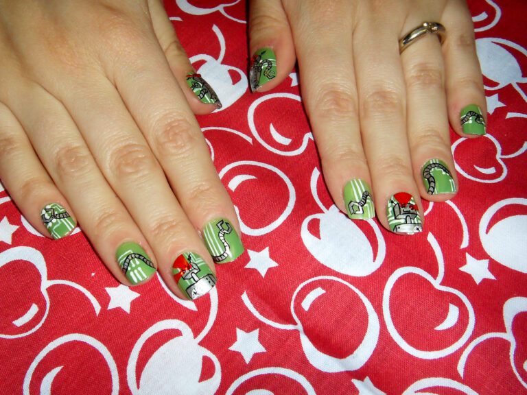 Freehand Nail Art Designs: Get Creative with Your Nails!