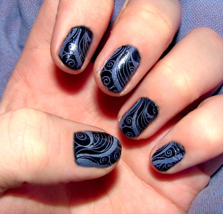 Black and White Nail Designs: Timeless and Chic Styles