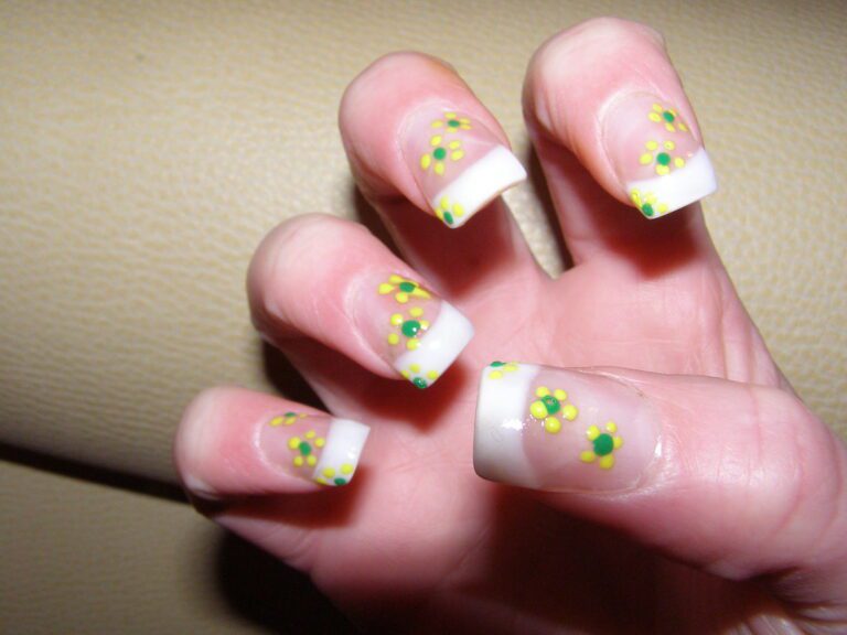 Creative Yellow Nail Designs for a Pop of Color