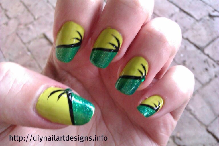 Green and Black Nail Design: A Stunning Combination